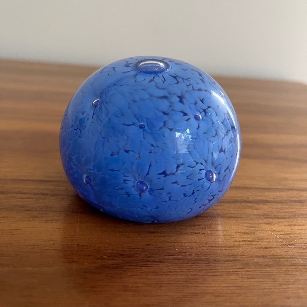VINTAGE Guernsey Island Studio Glass Paperweight Three Lion Mark Blue Mottled